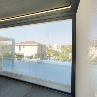 Zip blind for bioclimatic
